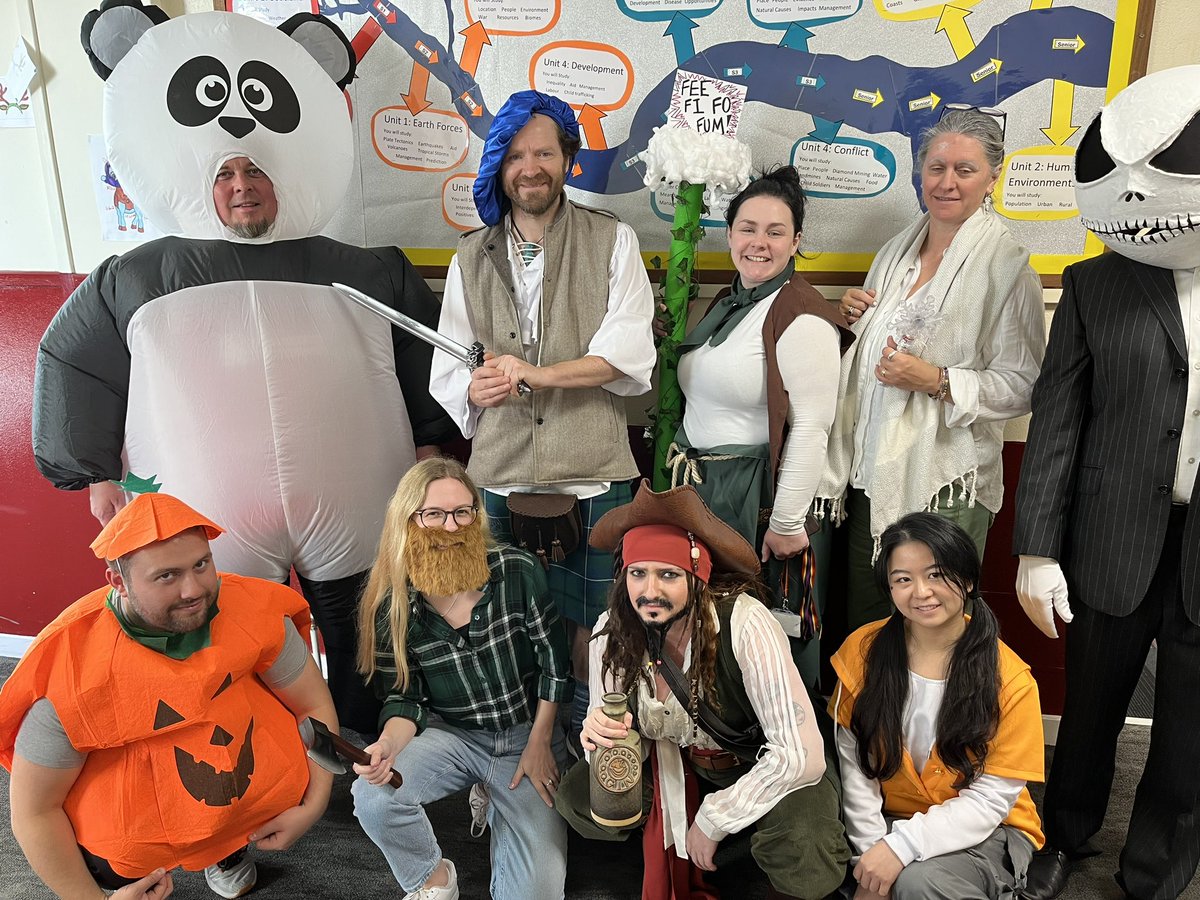 A stunning gathering of “Jacks” for Charities Week 2024 @FraserburghAcad raising money for <a href="/archiegrampian/">The Archie Foundation</a> and <a href="/supportCHAS/">Children's Hospices Across Scotland</a> ❤️🖤