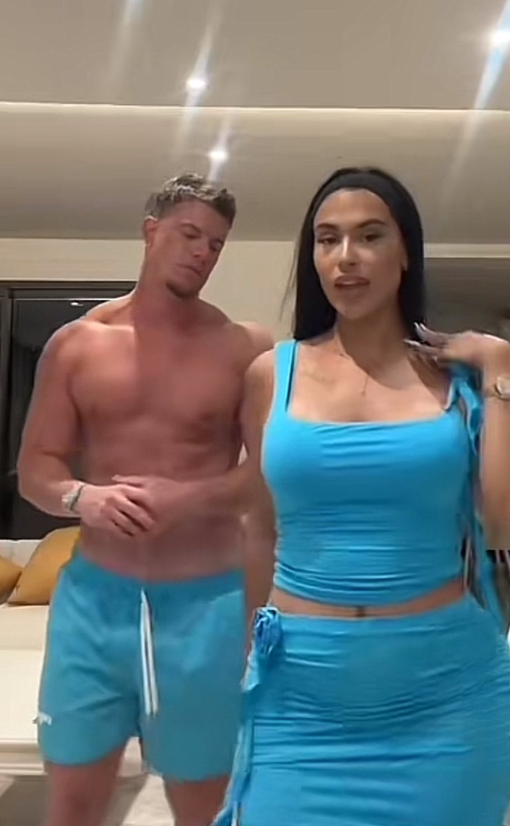 live_mouna's tweet photo. AD Laurent a craqué avec Pépettes et Mymy et aussi avec soleil, on a les vidéo ! 🚨

La vidéo de Alicia la meuf de Chris aussi

LIEN EN BIO 

Je leak aussi le mym / onlyfans de Leana zaoui astrid Nelsia ad Laurent Maeva ghennam 🥵 https://t.co/Y0yCbGBEAq