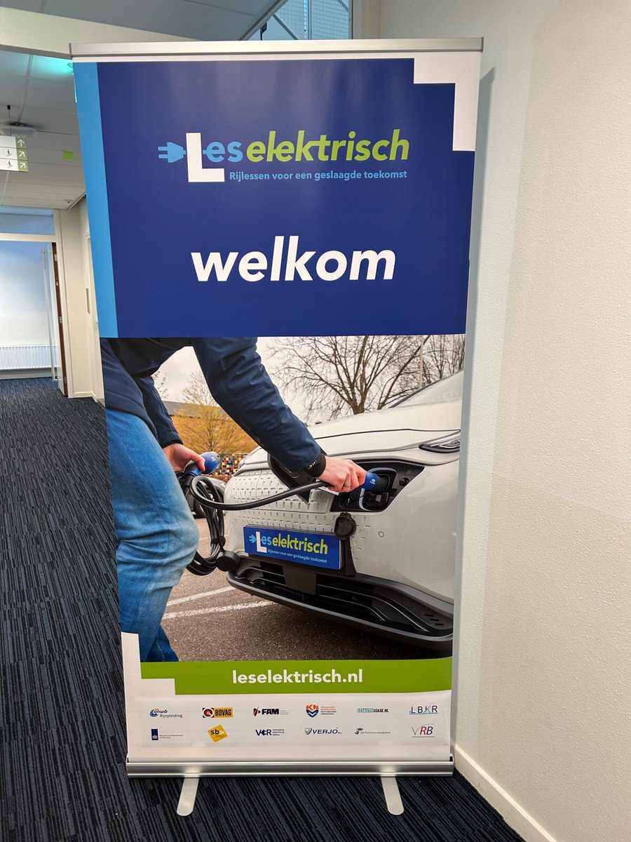 JarnoD1's tweet photo. Vanochtend een introductie in de wereld van elektrisch rijlessen. 

Interessant! https://t.co/zldSm5CzlI