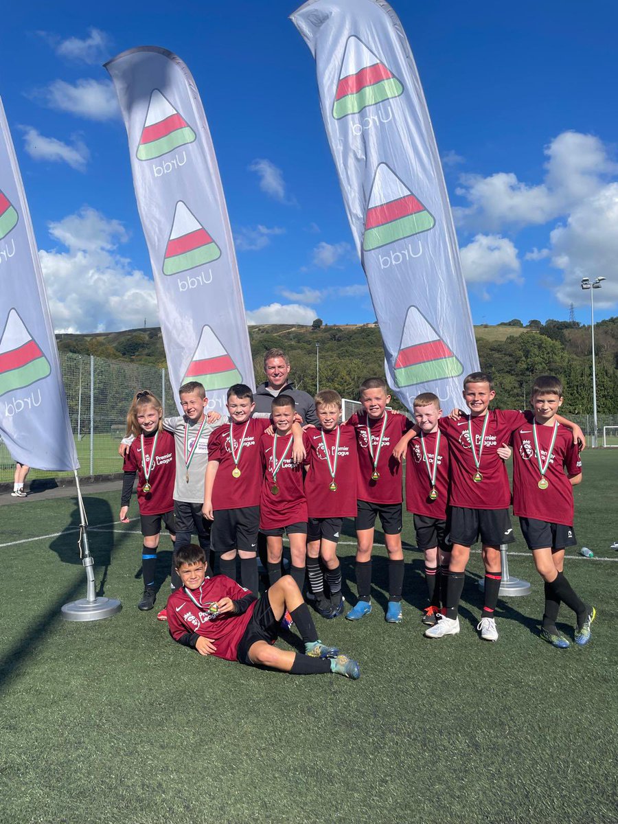 chwaraeonyrurdd's tweet photo. Canlyniadau Pel-droed agored ⚽️ Open football Results⚽️  🥇@cwmlai  🥈@GarthOlwg_Canol   Da iawn chi! Well done! 👏   @chwaraeonyrurdd https://t.co/uPhpVcSS2S