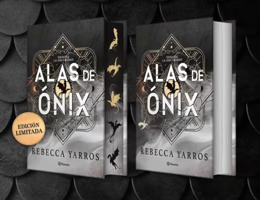 #AlasDeÓnix
#OnyxStorm

💥BOMBAZO💥

¡VOLVEMOS A LA CUARTA ALA!

<a href="/edit_planeta/">Editorial Planeta</a> anuncia que el tercer libro de la saga Empíreo de Rebecca Yarros llegará a España el 22 de ENERO. Solo un día después de su lanzamiento en inglés.
