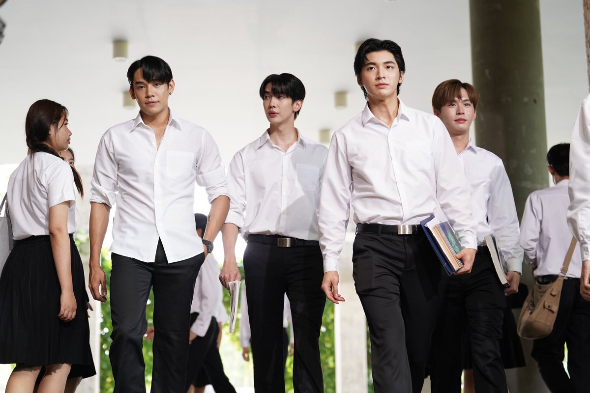 cooheartt's tweet photo. 4 เทพลอยมาแล้วแหะะะะะะ แต่คนที่ 3 จากซ้ายยยยยยนั้นนนนน อ้ากกกกกกก ม่ายยยยยยยยยยย #FourEverYouEP1 https://t.co/yiChmkPkF1