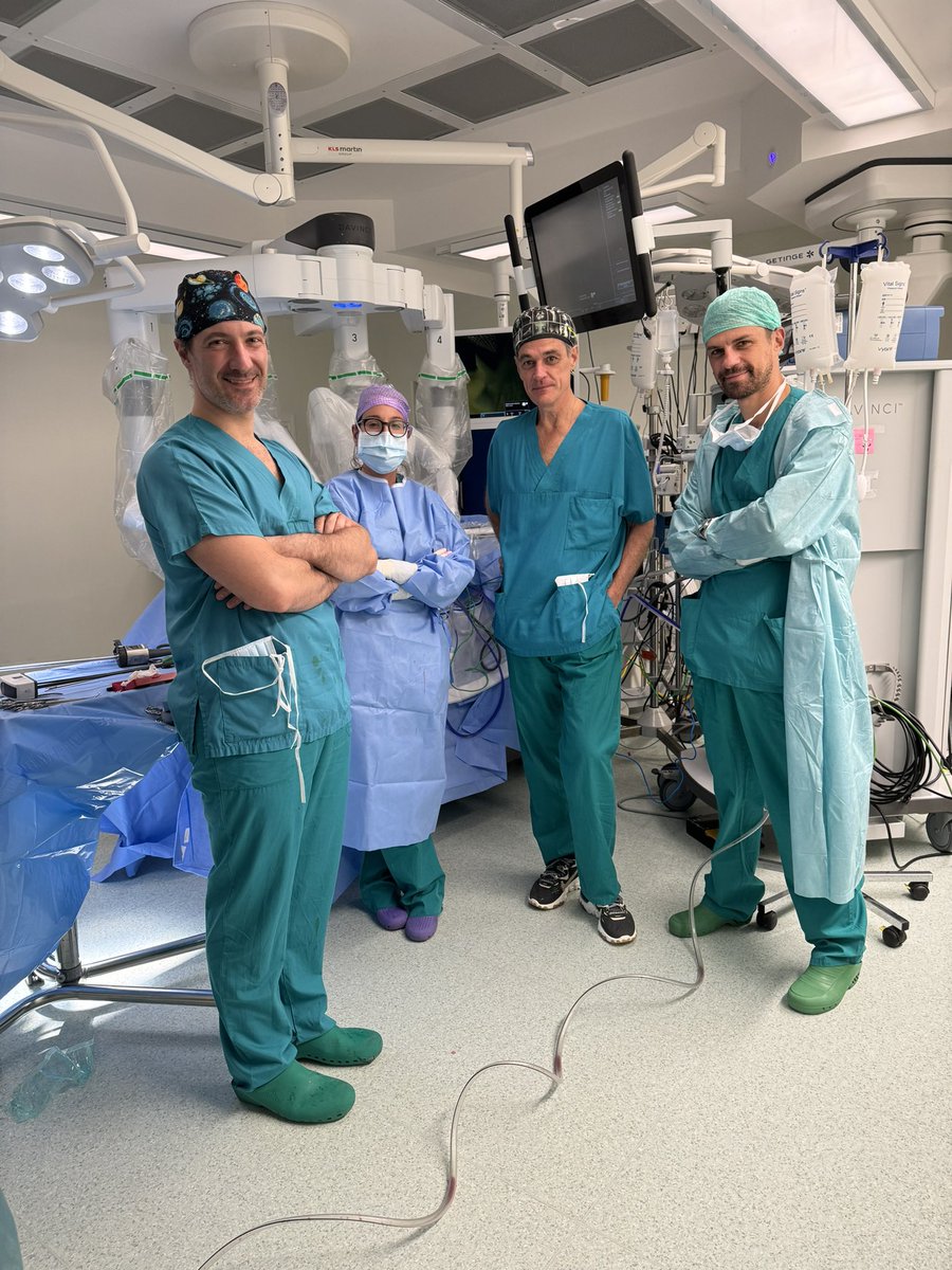 Alessandro Gronchi (@alegronchi) on Twitter photo Here we are at the end of our 1st day of #robotic surgery for abdominal #sarcomas at <a href="/IstTumori/">Istituto Tumori</a>. Exploring new modalities to improve quality of live of our patients while striving to maximize their oncologic outcome!@TARPSWG <a href="/ctosociety/">CTOS</a> <a href="/ChirSarcomi_INT/">Chirurgia dei Sarcomi INT</a> Here we are at the end of our 1st day of #robotic surgery for abdominal #sarcomas at <a href="/IstTumori/">Istituto Tumori</a>. Exploring new modalities to improve quality of live of our patients while striving to maximize their oncologic outcome!@TARPSWG <a href="/ctosociety/">CTOS</a> <a href="/ChirSarcomi_INT/">Chirurgia dei Sarcomi INT</a>