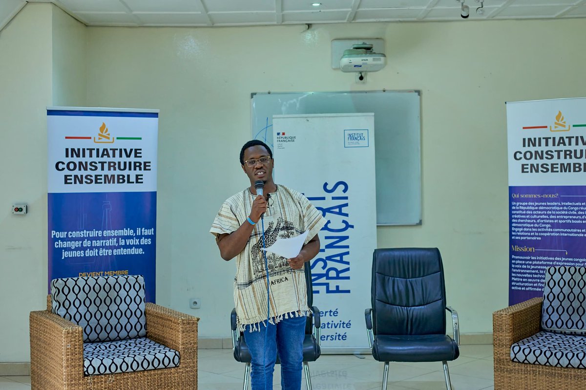 Nous commençons notre activité par une minute de silence en hommage à nos frères et sœurs tragiquement disparus lors du naufrage sur le lac Kivu en provenance de #Minova. 

Nous honorons leur mémoire avec respect et recueillement.

#migration #FranceRDC #IceGoma2024