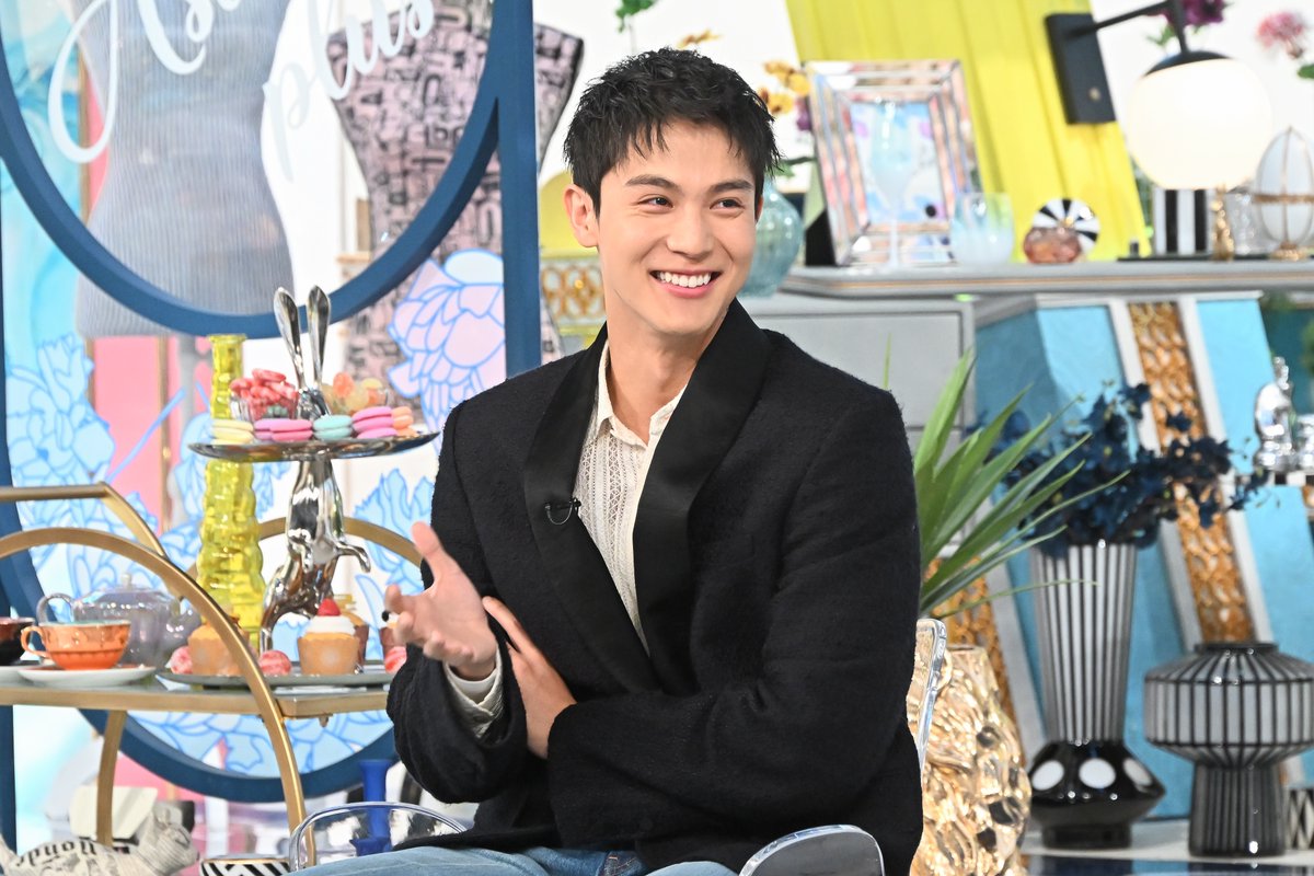 a_studio_tbs's tweet photo. 今夜の #Aスタプラス は
#中川大志 さん🐬

#笑福亭鶴瓶 が
ドラマ #EyeLoveYou の
中島プロデューサーに取材📸
韓国で撮影した時の
裏話が語られる😊

さらに #チェ・ジョンヒョプ さんに
リモート取材
兄弟のような関係性!?👬
サプライズメッセージに
中川さん大喜び🥳

お楽しみに⭐️ https://t.co/DT0iaP4IKN