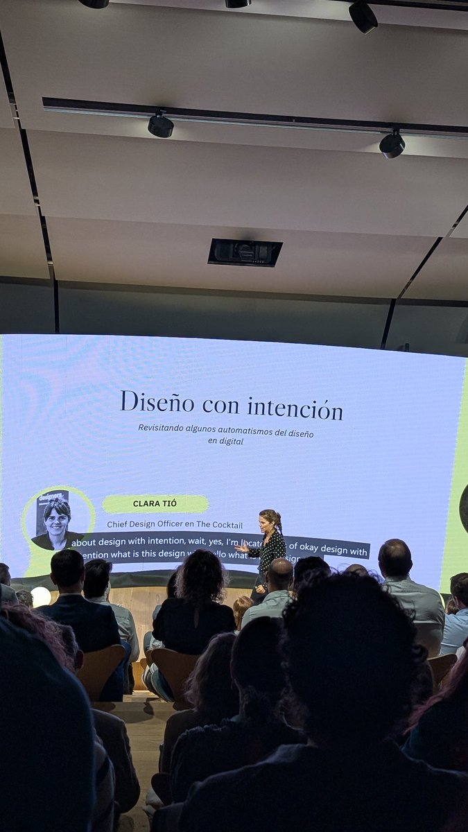 neusescribe's tweet image. Gracias @The_Cocktail por unas conversaciones tan interesantes #BeyondLOVE