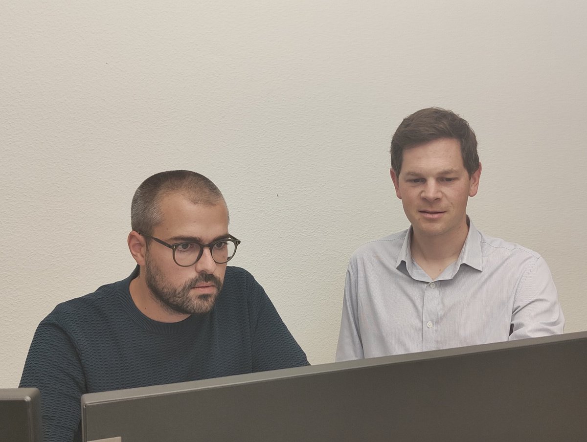 Wie entwickeln sich Arbeitsplätze, Wirtschaftskraft, Bevölkerung, Einkommen und weitere Faktoren für die Regionen der #Schweiz? Genau das untersuchen Matthias Setz und Simon Schranz mit dem #Regionenmonitoring. Mehr dazu: regiosuisse.ch/news/daten-tre…
#Regionalentwicklung