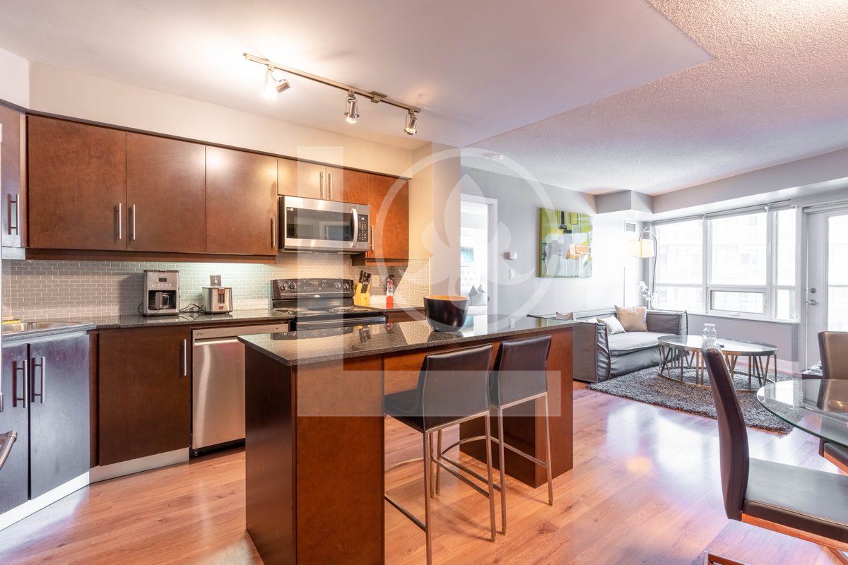 Toronto Luxury Suites provides fully furnished accommodations for patients visiting Toronto for medical care or professionals working in major hospitals. Our executive suites offer the comfort of home, whether you’re recovering or working. 

#Toronto #Shorttermrentals