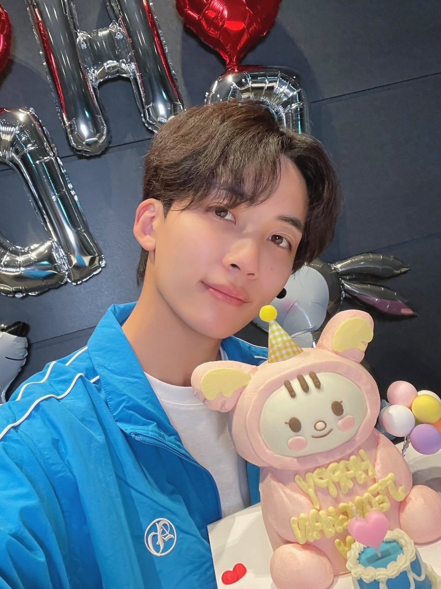 wonubliss's tweet photo. HAPPY JEONGHAN DAY 🤍

#AlwaysToYouHannie @pledis_17 
#어디서라도부르자_정한아_생일축하해 https://t.co/xsjzgt7KJf
