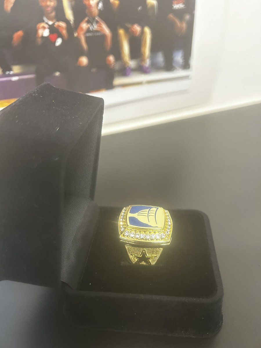 Charles R. Hunt II tweet media