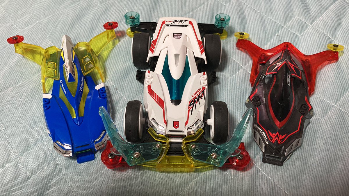 OtmkEz8's tweet photo. MINI4KINGの全部盛り全フォーム。
何故か視界に入ったから、久しぶりにフュージョンさせてみた。
#ミニ四駆
#MINI4KING https://t.co/3d5a0IJ4z3