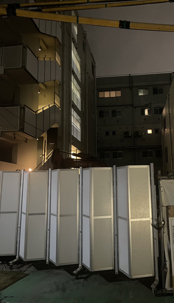 somen324's tweet photo. 社会人になって初めて住んだマンションが取り壊されていた。安かったんだよなぁ。青山三丁目で家賃8万5千円だった。 https://t.co/mXpGMtIMnC