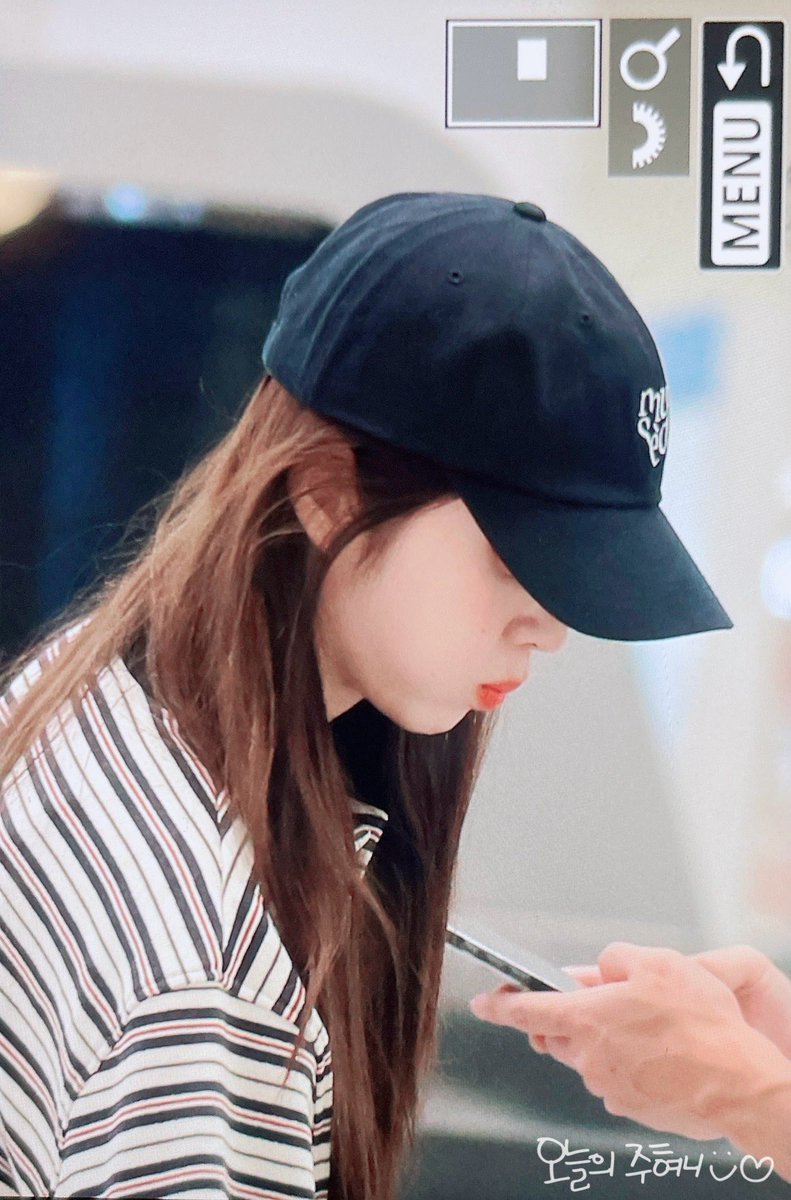 thinkB329's tweet photo. 241003 🥰🥰🥰 #아이린 #IRENE https://t.co/YwTWYiuEPm