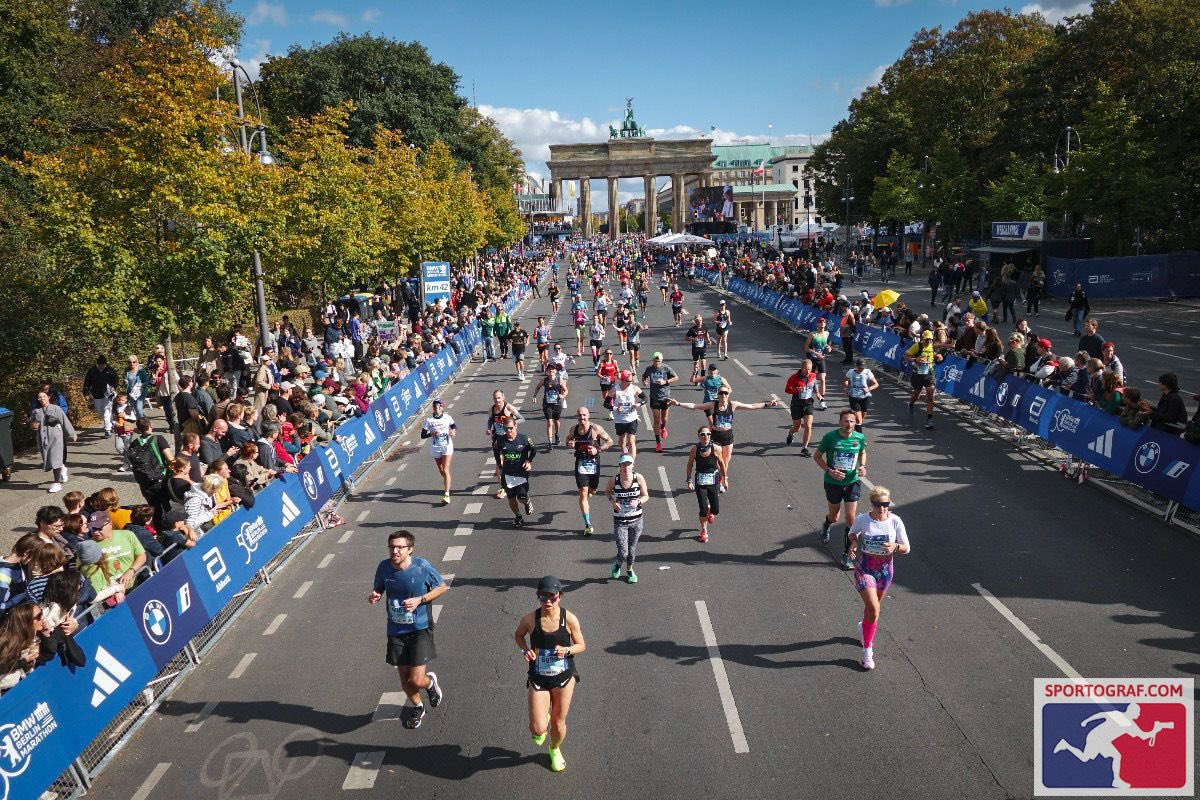 vikanepe's tweet photo. This race and city will be forever in my heart. 

Congratulations to all finishers that NOW wear the Berlin Legend label forever.

TOTAL TIME : 3h 36m https://t.co/1Cz8VHxmkG