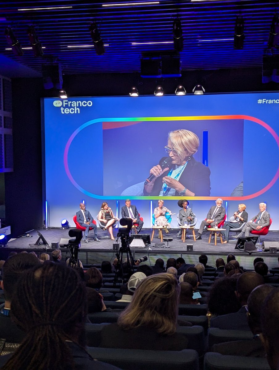 Créer, innover, entreprendre en français."Pourquoi continuer à parler français ?""Que nous apporte l'appartenance à la francophonie ?"
#FrancoTech