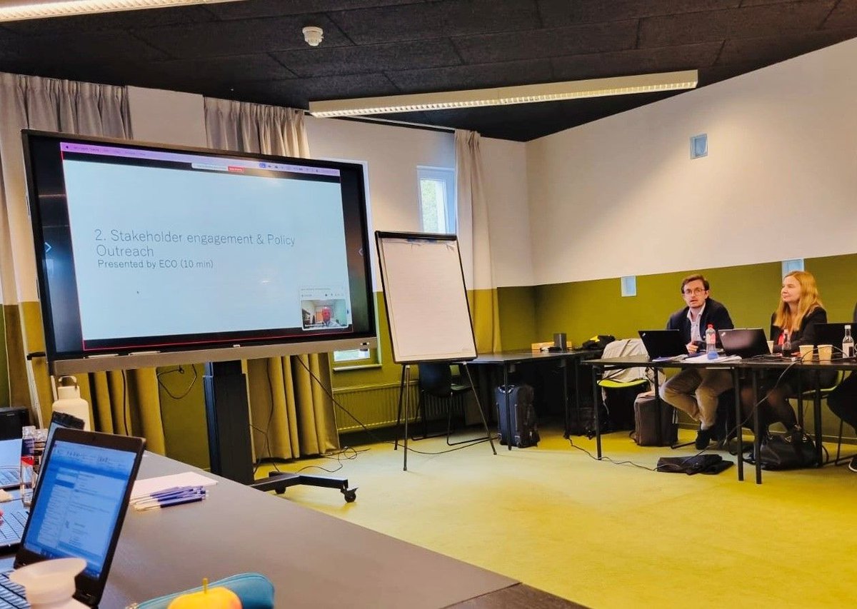 European Cancer Organisation (@europeancancer) on Twitter photo ‘Goedemiddag’ from Maastricht University in the Netherlands!
ECO’s @CouespelNorbert & Natalia Richardson <a href="/NataliaRichard3/">Natalia Richardson</a> are visiting our colleagues here for the @Strong_AYA annual general assembly.
The EU-funded project is entering its third year of research on ‘Goedemiddag’ from Maastricht University in the Netherlands!
ECO’s @CouespelNorbert & Natalia Richardson <a href="/NataliaRichard3/">Natalia Richardson</a> are visiting our colleagues here for the @Strong_AYA annual general assembly.
The EU-funded project is entering its third year of research on