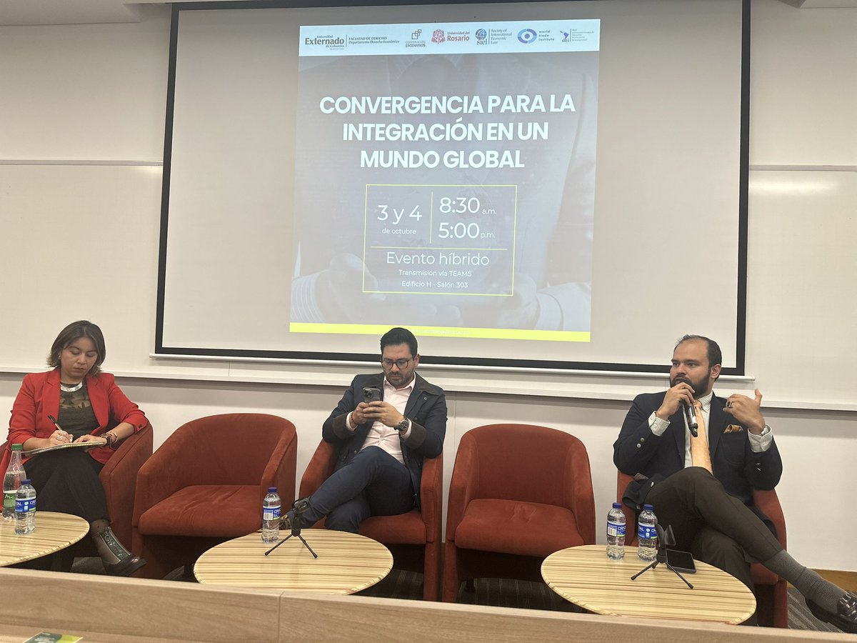 Estamos participando en el II Seminario de convergencia para la integración en un mundo global en la <a href="/UExternado/">U.Externado</a> y la facultad <a href="/DerEconomico/">DerEconómico</a>. En el primer panel, nuestra directora <a href="/CamiQasi/">Camila Cuasialpud T.</a> hablará sobre Financiación del Desarrollo y políticas sociales en América Latina. 👇🏻