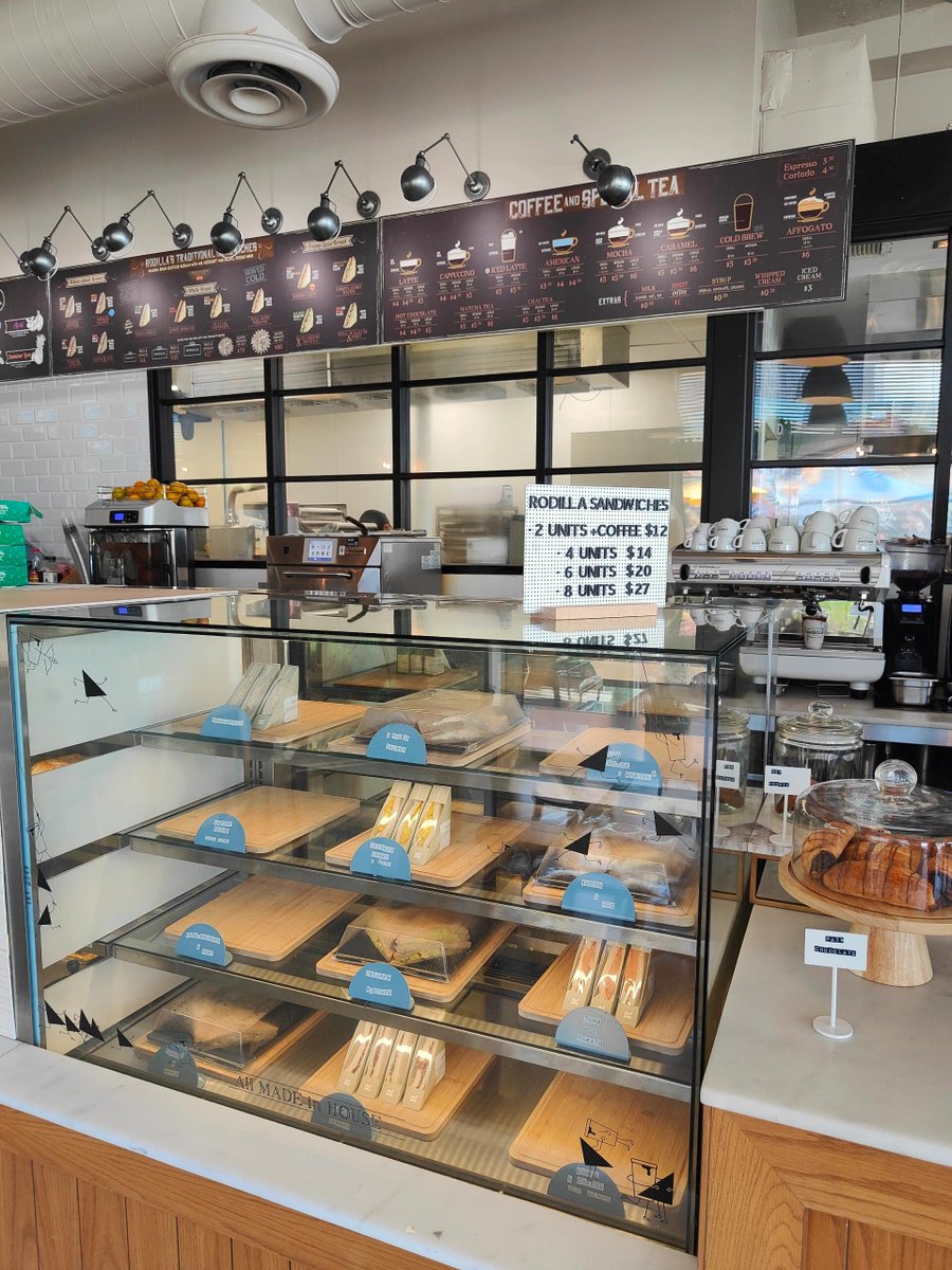 KaylaOnlyL's tweet photo. My favorite breakfast place https://t.co/FklRUtcybb