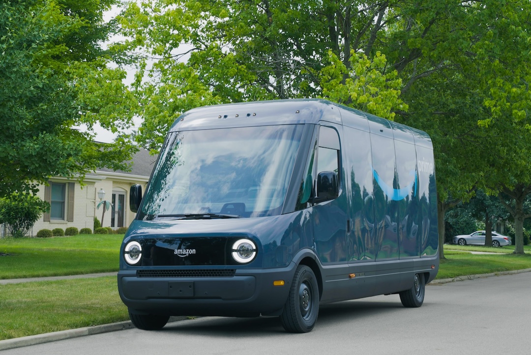 zeta_updates's tweet photo. 📦 Package delivery is also increasingly electric.
Have you seen one of @Amazon’s @Rivian electric delivery vehicles in your neighborhood?
#ShowMeYourEV https://t.co/dyvKyBSl7u