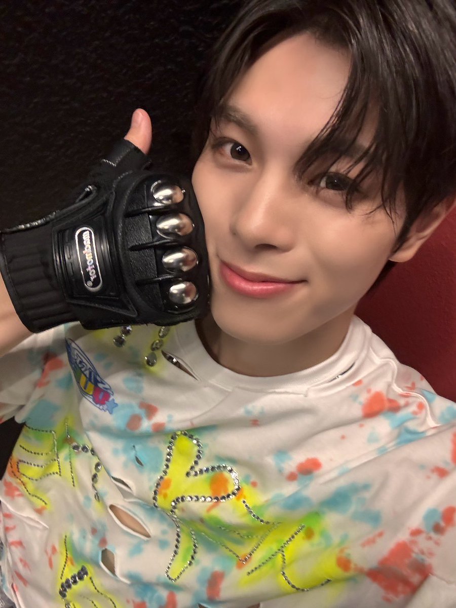 official_DXTEEN's tweet photo. [#福田歩汰]
アンコールショーみんな本当にありがとね✌️
幸せを感じられる最高の空間ではっぴーはっぴーはっぴーでした！！
また絶対会いましょーゆ！
たのしかったスクール👍👍👍👍

#DXTEEN #FUKUDAAYUTA
#DXTEEN_THE_QUEST_REPLAY https://t.co/njdzvou5i3
