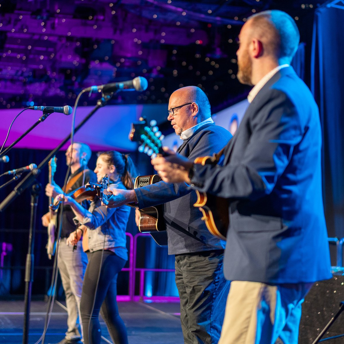 With performances by Renée Marquis-Antle, Bill Brennan, and The Irish Descendants, this year's gala was another roaring success. 🎶 🎤 🎆

turningthetideawards.ca

#TurningTheTide #TheIrishDescendants #ReneeMarquis #BillBrennan #PlutoInvestmentsInc <a href="/PaulAntleNL/">Paul Antle</a> <a href="/CONDESCENDANT/">Con O'Brien</a>