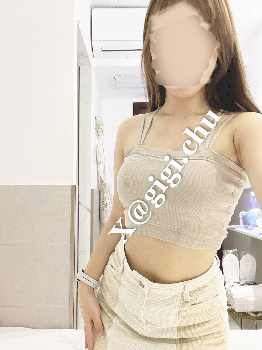 鐘意著背心仔出街🥰
你地話咩色襯我？🙈

T.me/gigichu