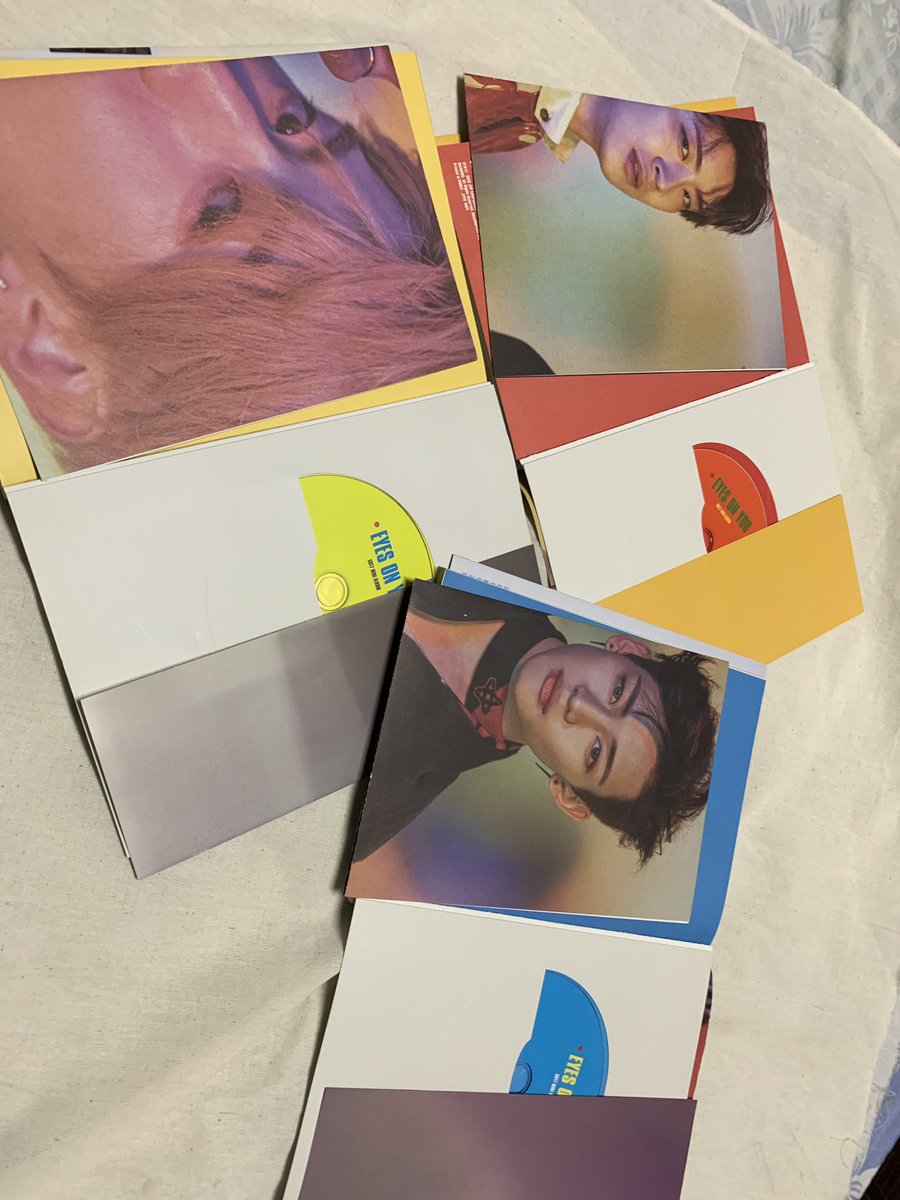 hhamham8's tweet photo. ขายบั้ม eyes on you
🔆บั้มเซ็ตละ 250 บาท
🔆ซื้อ 3 เซ็ต 650 บาท
- การ์ด3ใบครบ✅
- โปสเตอร์✅
- ซีดี✅

ค่าส่ง 50 บาท

#ตลาดนัดอากาเซ่ #ตลาดนัดกัซ #ตลาดนัดgot7 #got7 #ขายของสะสมgot7 https://t.co/9AlMeRxL9c