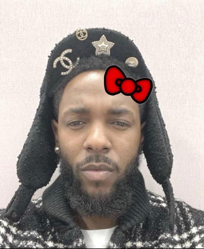 Happy #NationalPoetryDay2024! 

Here is my poem ‘Condom Drawer’, which is one of my fave pieces I’ve written while being on the <a href="/bornfreeLDN/">BORN::FREE</a> writer’s collective this year 💡🫶🏾