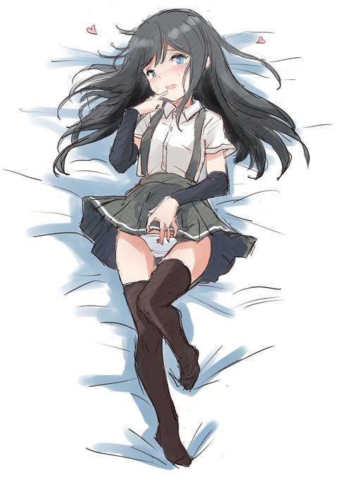 朝潮ちゃん抱き枕風
旧服も良い良い 