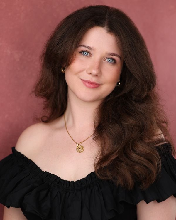 Ahhhh new headshots!!
I love that I managed to include so much of my natural hair🥹
Thank you to The Portfolio People✨

Rep: <a href="/DavidN_NAM/">David Neil</a> <a href="/NorthArtistMgmt/">North Artist Management</a> 

#NewHeadshots #workingactor