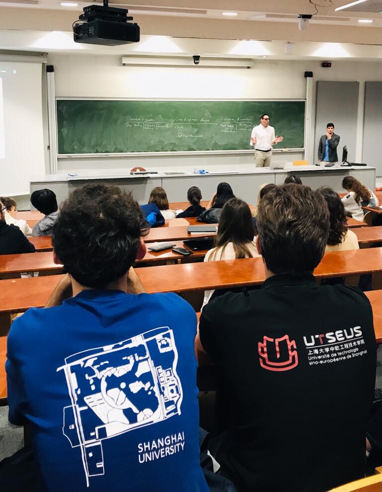 UTTroyes's tweet photo. 👥Visite des équipes de l’#UTSEUS à l’#UTTroyes : ✨Nouvelles opportunités de #partenariats et de #mobilité étudiante👉https://t.co/3a4nhXVRcq https://t.co/EhmYy5jaU2