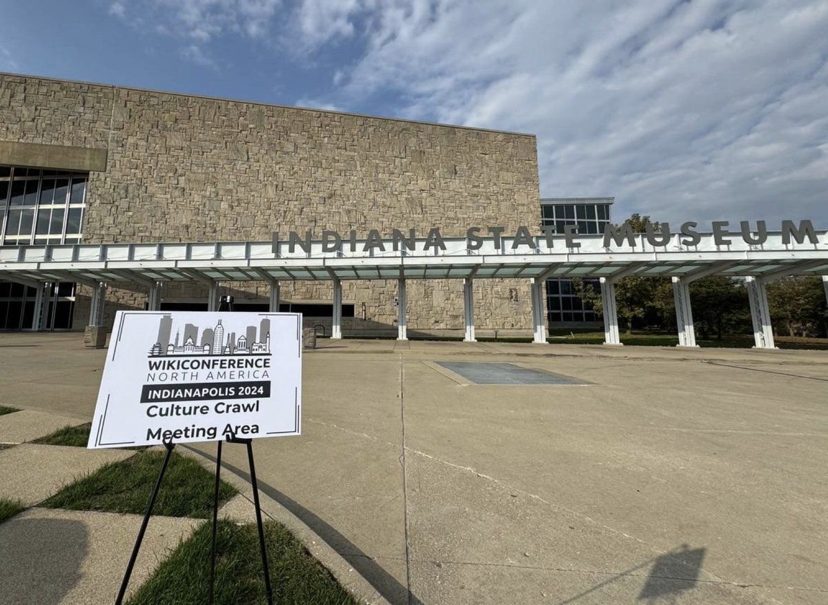 #WikiConferenceNA 2024 in Indianapolis is kicking off with our annual Culture Crawl! Attendees are touring the Indiana State Library, Ray Bradbury Museum, Indiana Historical Society, Lucas Oil Stadium, Indiana Statehose, and more.

wikiconference.org/wiki/2024/Prog…
