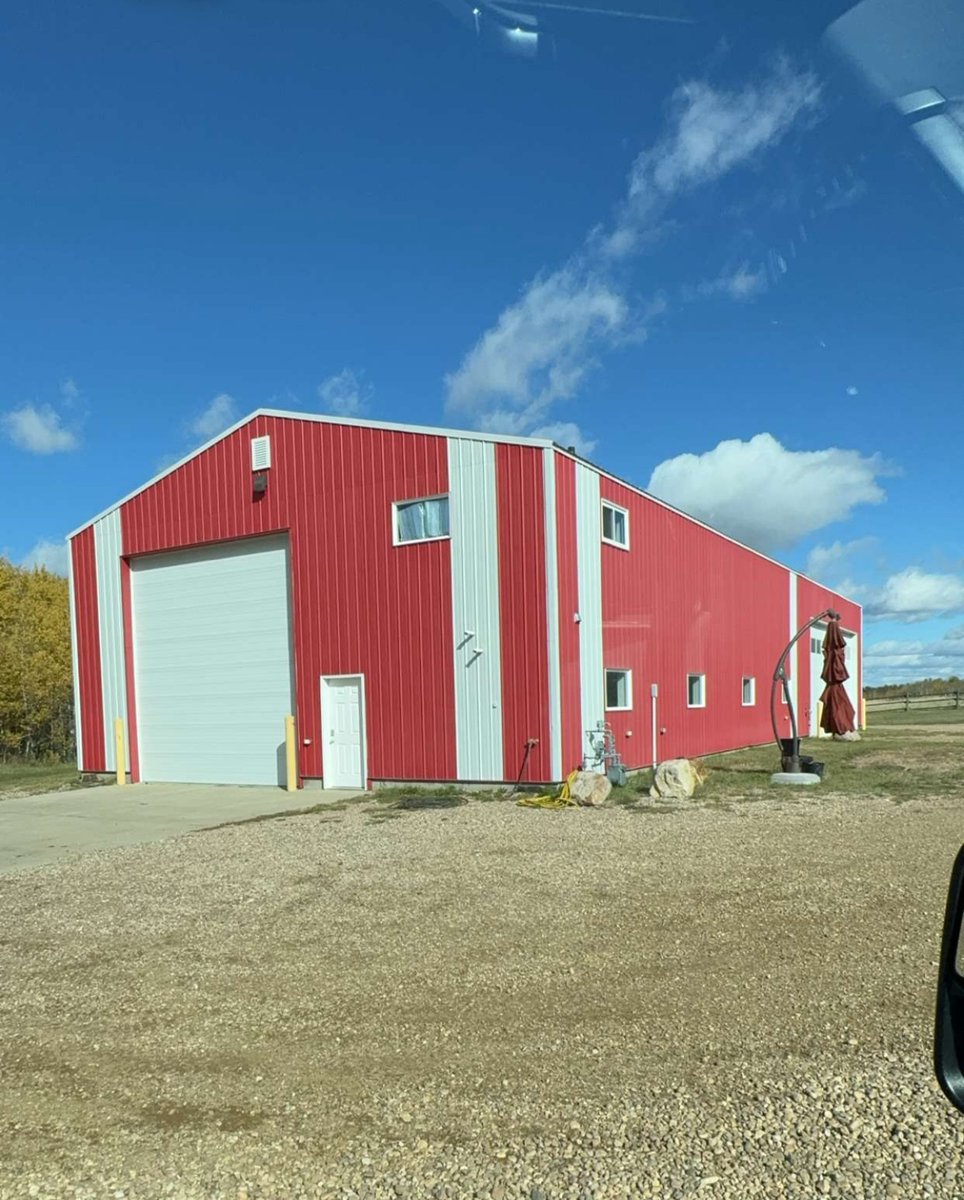 Crop Guy In Cattle Country tweet media