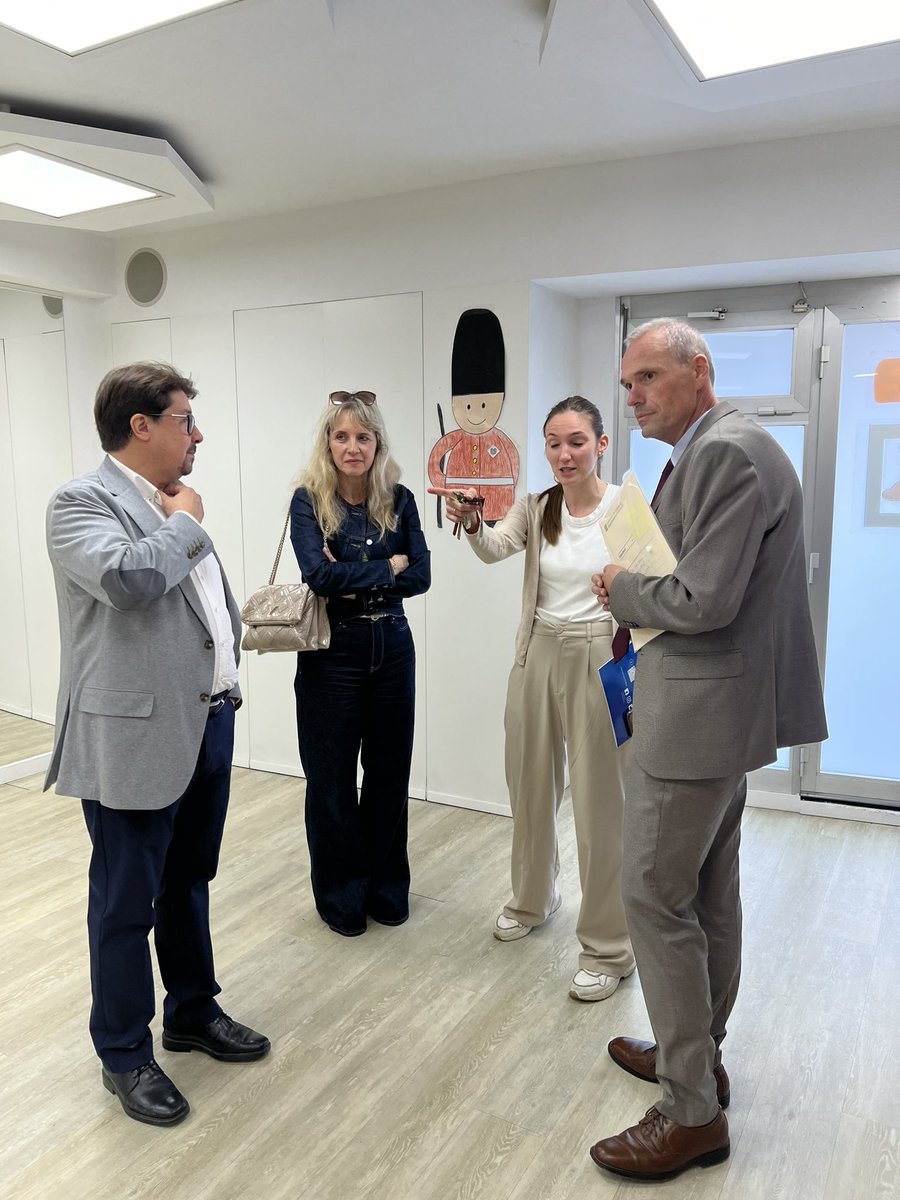 Avui hem visitat <a href="/EscolaUtmar/">Escola Utmar</a>, centre amb un gran projecte pedagògic i  una direcció i claustre autènticament compromesos amb el Servei Educatiu de Catalunya.
<a href="/educaciocat/">Educació</a>