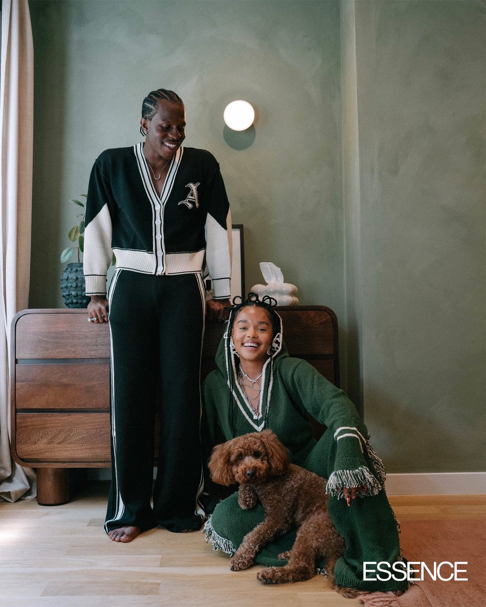 SkylarMarshai's tweet photo. Our love, our home, for @Essence’s September/October issue. 🖤 

📸: @thatcoolkideli https://t.co/iNaeqk3bpS