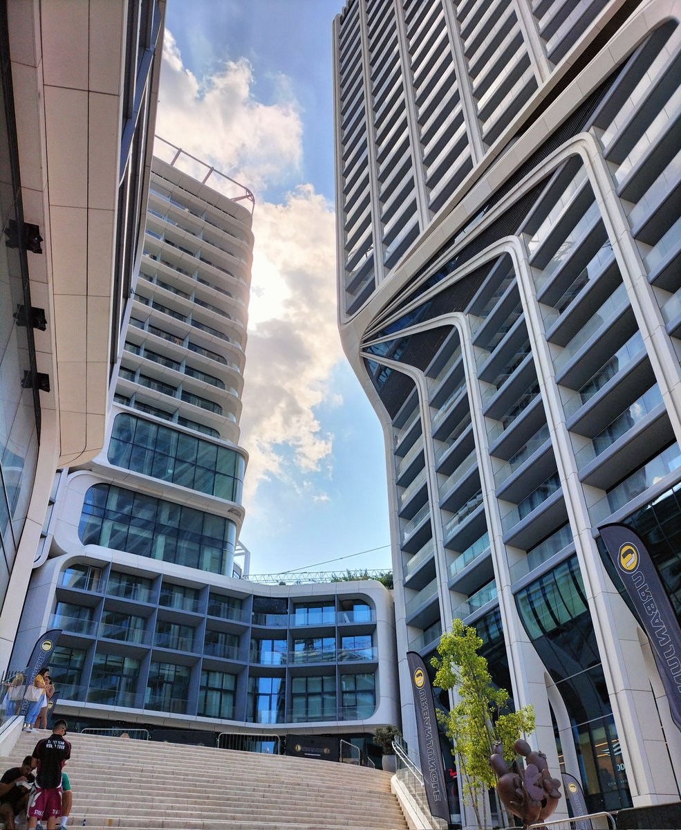 RabisM6's tweet image. Mercury Tower, Malta

#malta
#mercurytower
#mall
#cityphotos
#Mediterranean 
#travel
#buildings