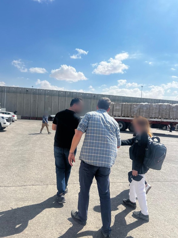 بعد أكثر من عقد في قطاع #غزة: جيش الدفاع بقيادة وحدة تنسيق أعمال الحكومة وبالتعاون مع السفارة الأمريكية في اسرائيل عمل لتحرير شابة ايزيدية تم احتجازها من قبل أحد عناصر #حماس المحسوب على #داعش في القطاع