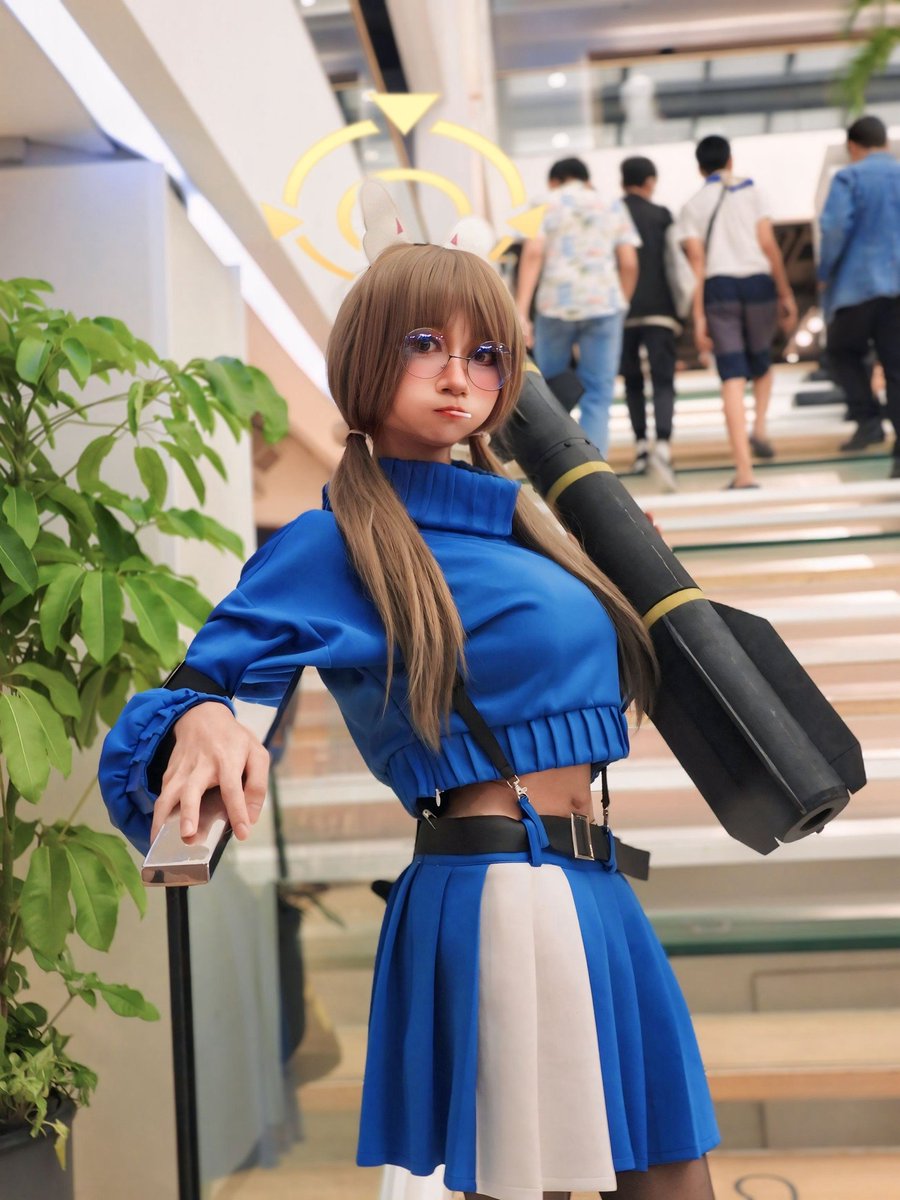 KyrieCosplay's tweet photo. Aiming for the target 🎯!!!
#BlueArchive #Cosplay #BlueArchiveCosplay #KazekuraMoe #MoeKazekura #Moe #Kazekura #UH60 https://t.co/msqfmUqVOx
