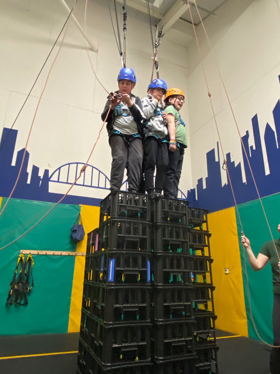 BoyntonPrimary's tweet photo. Climbing high on Crate Challenge! https://t.co/KmRCVmQyp4