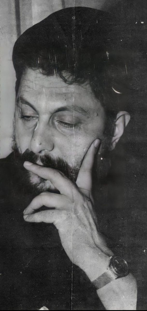 نفتقد عمامةً
هزّت كيان إسرائيل بفكرها،
رَجُلًا،
يتحدّى العالم من أجل الجنوب،
فدائيًّا،
يسيرُ أمامَ الكونِ لزوال كيانهم،
أَمامَهُم
قولًا و فِعْلًا.
#دفاعا_عن_لبنان_والجنوب