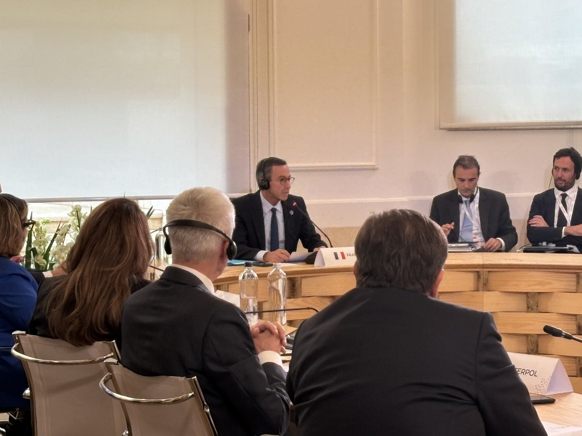 BrunoRetailleau's tweet image. Je suis intervenu à l’occasion du G7 des Ministres de l’Intérieur pour rappeler la nécessité de davantage coopérer avec les grandes plateformes numériques et de poser un cadre sur l’accès et la conservation des données numériques à des fins d’enquête pour lutter contre les…