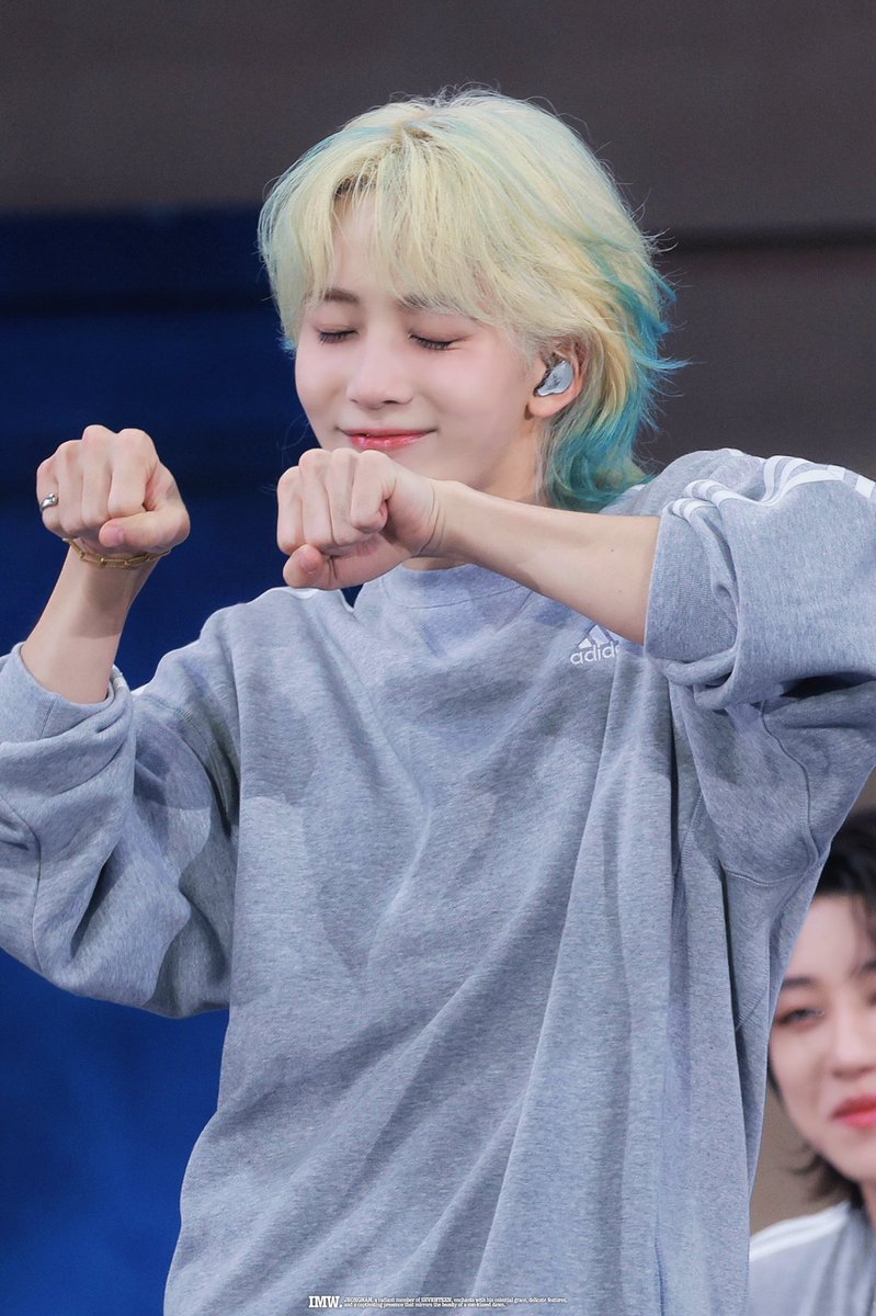 🫶🏻✊🏻✊🏻

#SEVENTEEN     #JEONGHAN  #세븐틴     #정한
#AlwaysToYouHannie
#어디서라도부르자_정한아_생일축하해