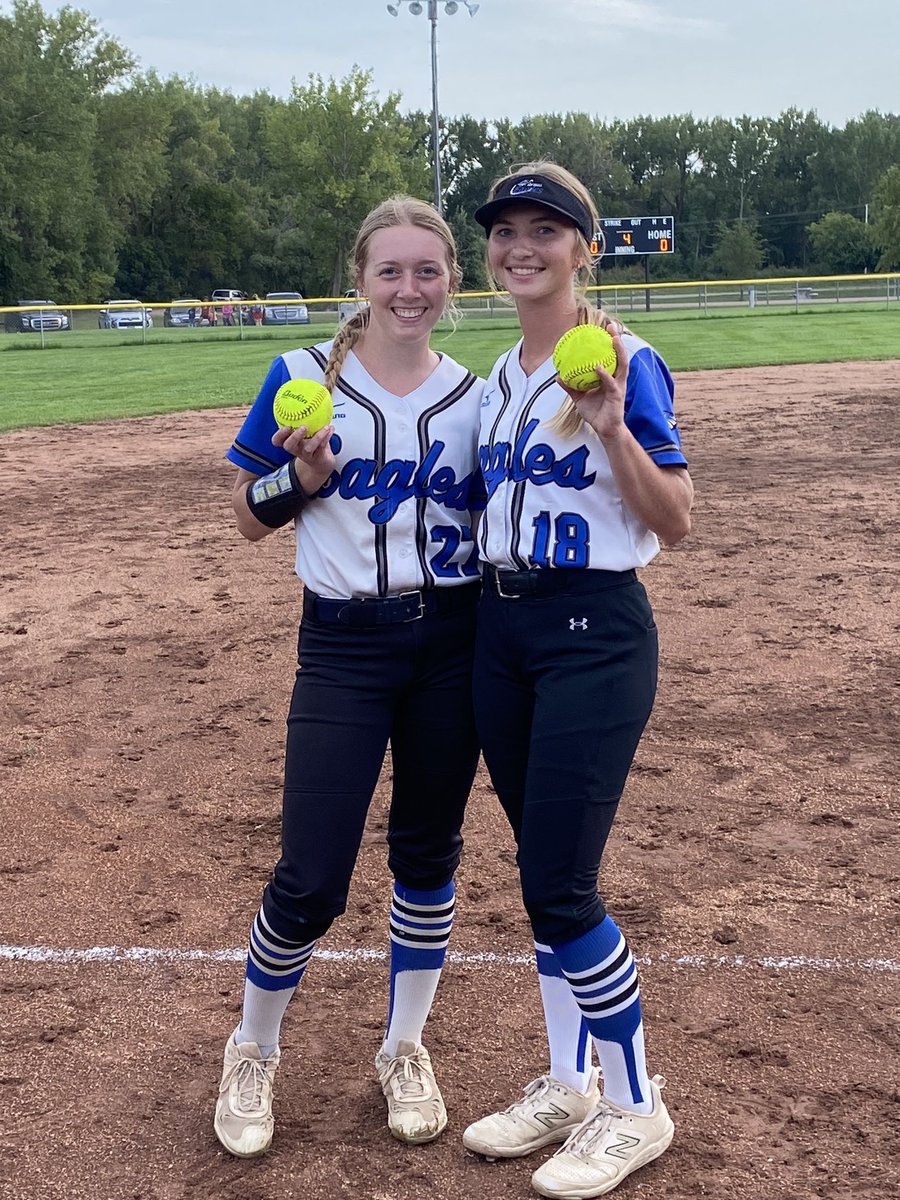_OHS_softball's tweet photo. Come down to Carney Park tonight to celebrate our two seniors, Loretta and Brooklynn, and to cheer the Eagles on to victory in our last home game of the season! 

Varsity game only tonight starting at 6:00, with senior parents night recognition just before that. 

Go Eagles! 🦅🥎 https://t.co/x1sKqWT9pb