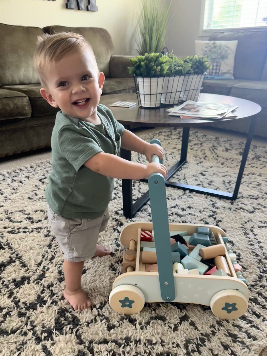 👣 When Lindsey’s baby was diagnosed with #spinabifida, she &amp; her husband Jared discovered the world’s first #stemcell treatment for spina bifida <a href="/UCDavisHealth/">UC Davis Health</a>. Now they see a very bright future for their son, Nixon. 🔆

 Learn more about the CuRe Trial: loom.ly/VDibTvU