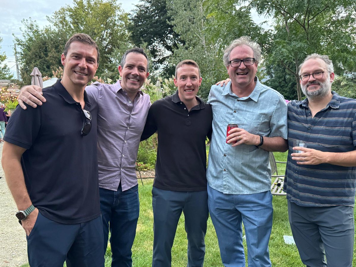 mayoneurores's tweet photo. A beloved tradition, Summer Scientific, where residents and consultants celebrate the end of summer and our wonderful achievements. Thank you, Dr. @JessicaWhite, Dr. @ItohChristopher, and Dr. Andrew Williams (PGY4) for planning this great celebration #MayoNeuroResidency https://t.co/cCCD2WP7Td