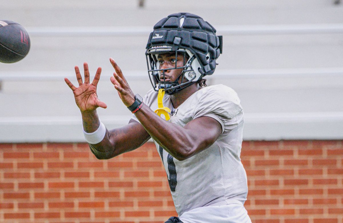 Lenoir-Rhyne Football tweet media