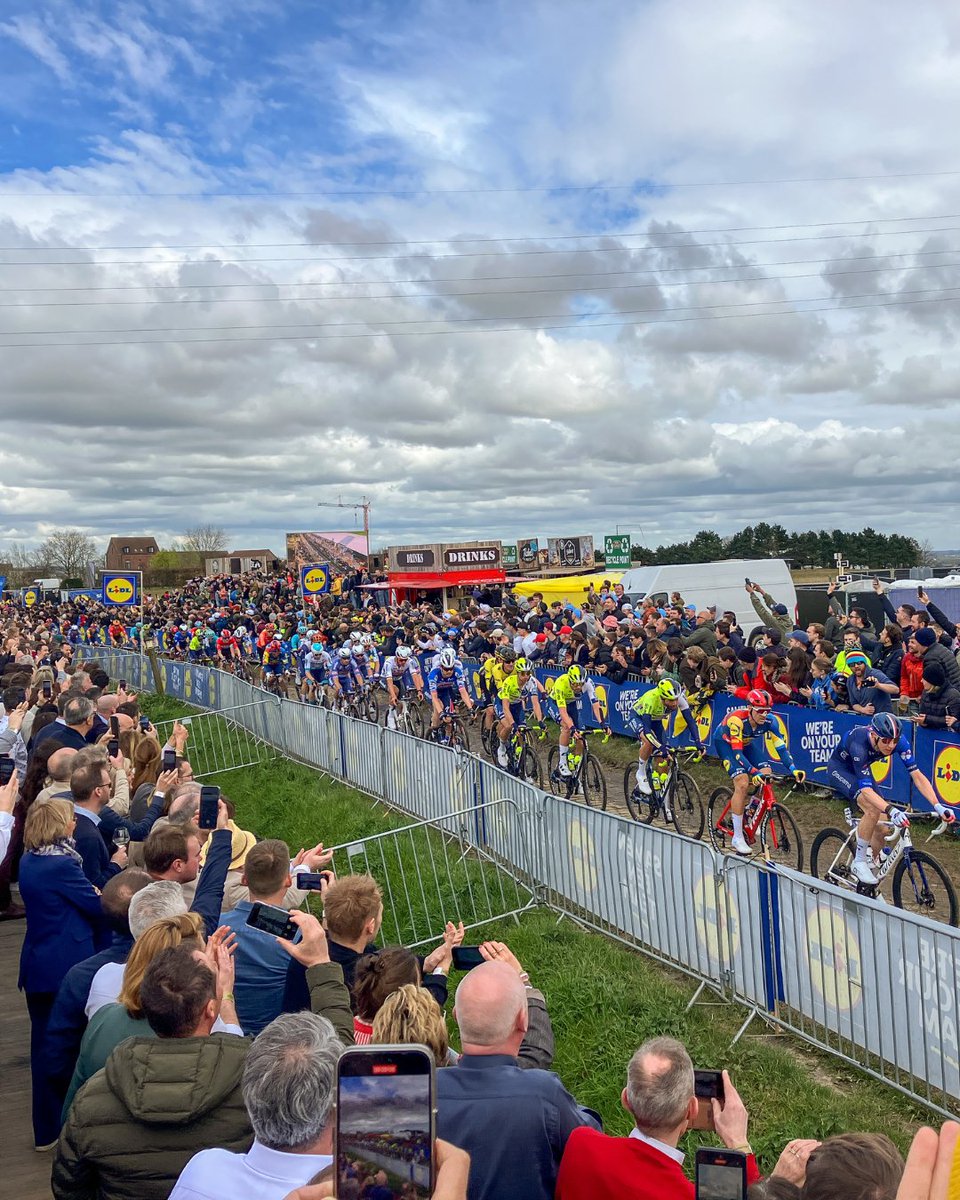 TrekTravel's tweet image. Witness the Spring Classics from the best seats in the house! 🎟️🚴‍♂️ Get behind-the-scenes access to Lidl-Trek, ride legendary cobbles, and watch the pros battle it out from VIP spots: l8r.it/UsWg

#trektravel #exploremore #springclassics #lidltrek