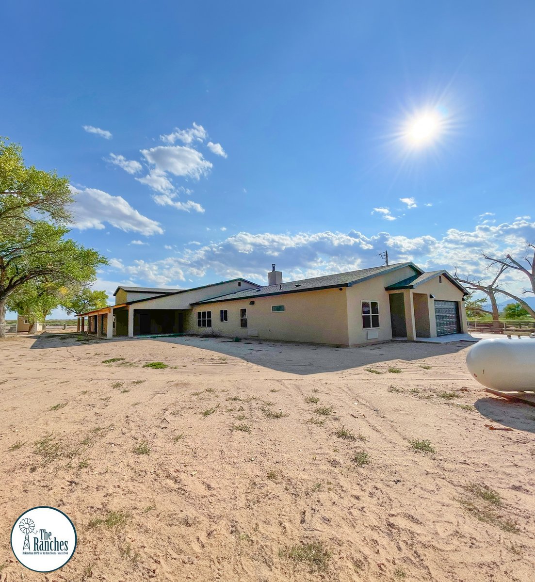 TheRanchesNM's tweet photo. If you want something new, you must do something you have never done. You have to stand on the edge identify the risk and reward and take the leap of faith. 

The new resident cottage has been completed!!! https://t.co/iDxmeyaW2l
