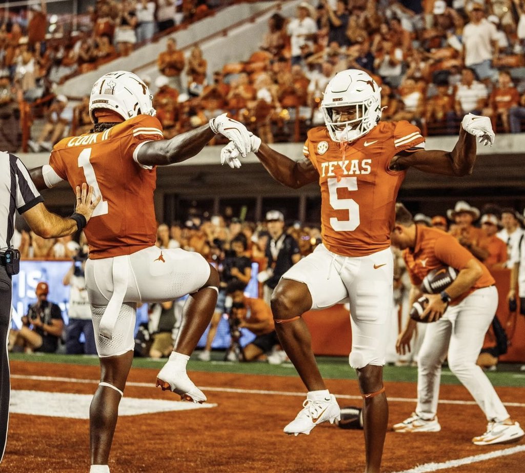 OneStopHorns's tweet photo. Who has the best WR room in the country?

• Texas receiving 
   115 REC / 1,611 YDS / 17 TD 

• Ohio State receiving
   87 REC / 1,231 YDS / 10 TD

• Oregon receiving 
   113 REC / 1,207 YDS / 9 TD

• Ole Miss receiving
   123 REC / 1,952 YDS / 14 TD https://t.co/CaTDRiuIlU