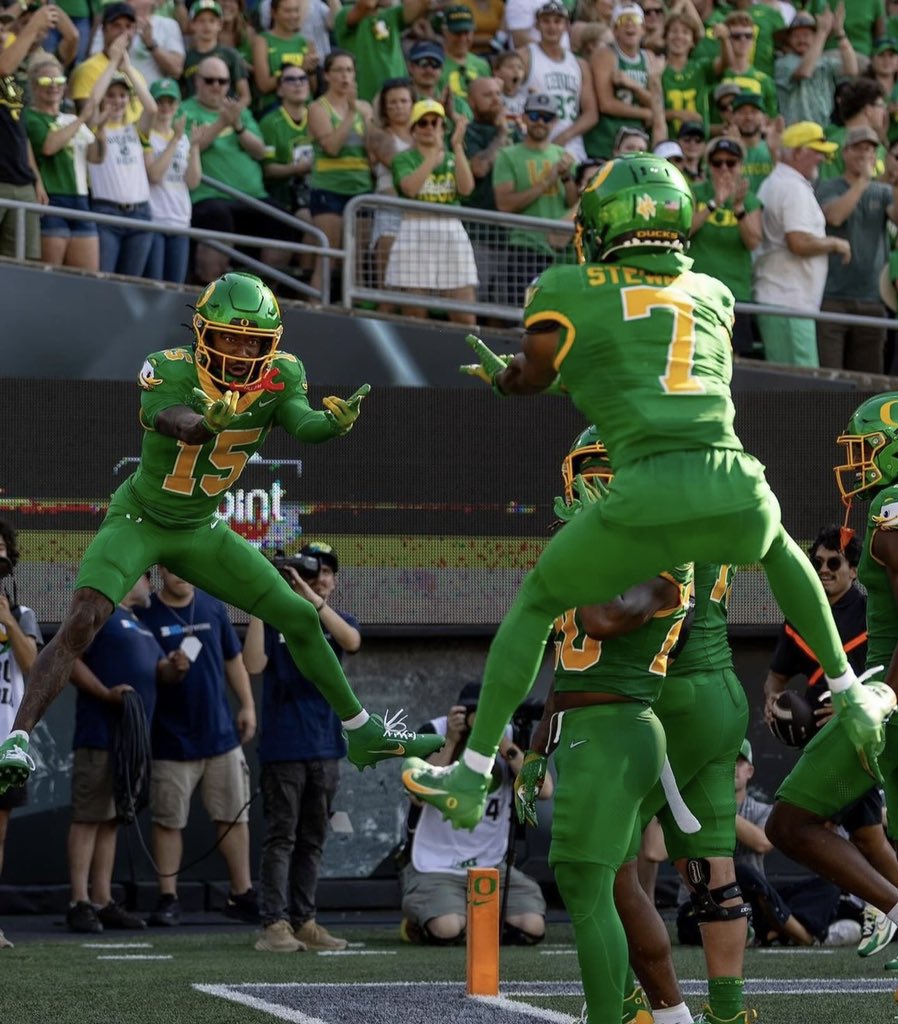 OneStopHorns's tweet photo. Who has the best WR room in the country?

• Texas receiving 
   115 REC / 1,611 YDS / 17 TD 

• Ohio State receiving
   87 REC / 1,231 YDS / 10 TD

• Oregon receiving 
   113 REC / 1,207 YDS / 9 TD

• Ole Miss receiving
   123 REC / 1,952 YDS / 14 TD https://t.co/CaTDRiuIlU